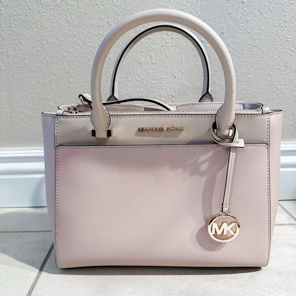 Michael Kors purse, never been used